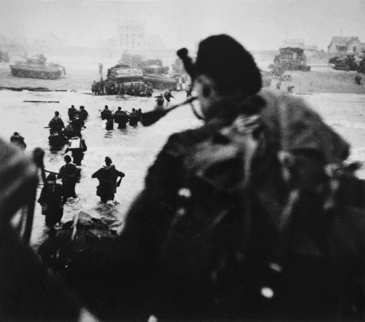 Christophe_LH_'s tweet photo. Il y a 78 ans, les Alliés, dont les 177 hommes du Commandant Kieffer, débarquaient en Normandie pour sauver l'Europe occupée. 

Hommage à ces hommes venus de loin, à ceux tombés en France qui ne sont jamais retournés dans leur patrie. 
#6juin
🇫🇷🇦🇺🇳🇿🇬🇧🇺🇸 https://t.co/PmmFIM82Fh