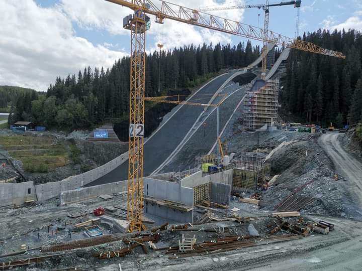 Tak obecnie wyglądają skocznie Granåsen w #Trondheim🇳🇴 
#skijumpingfamily