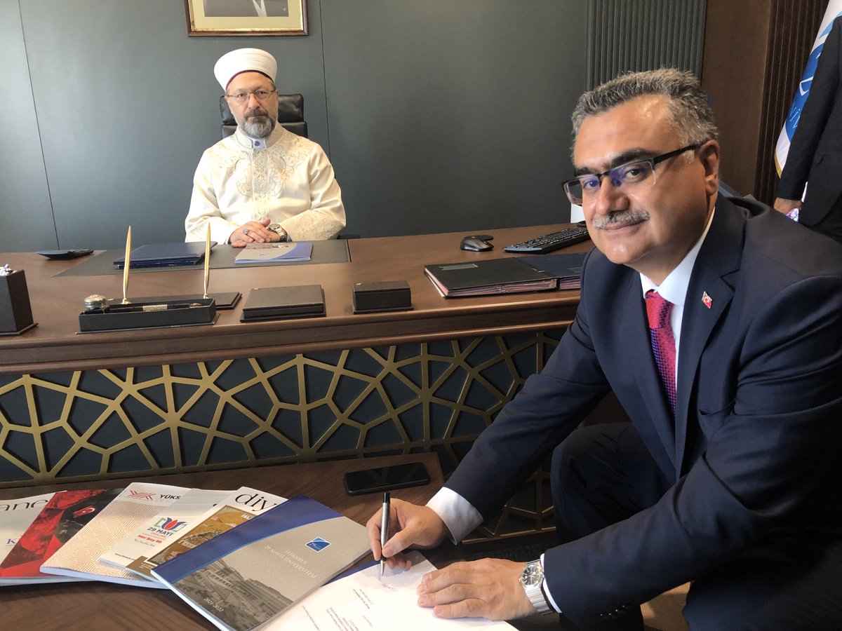 Shifokorlar bemorlarni pornoga olib ketishadi