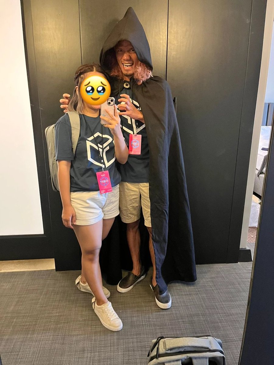 st_lvx's tweet photo. We are #galaverse ready! https://t.co/L6qXUcHhky