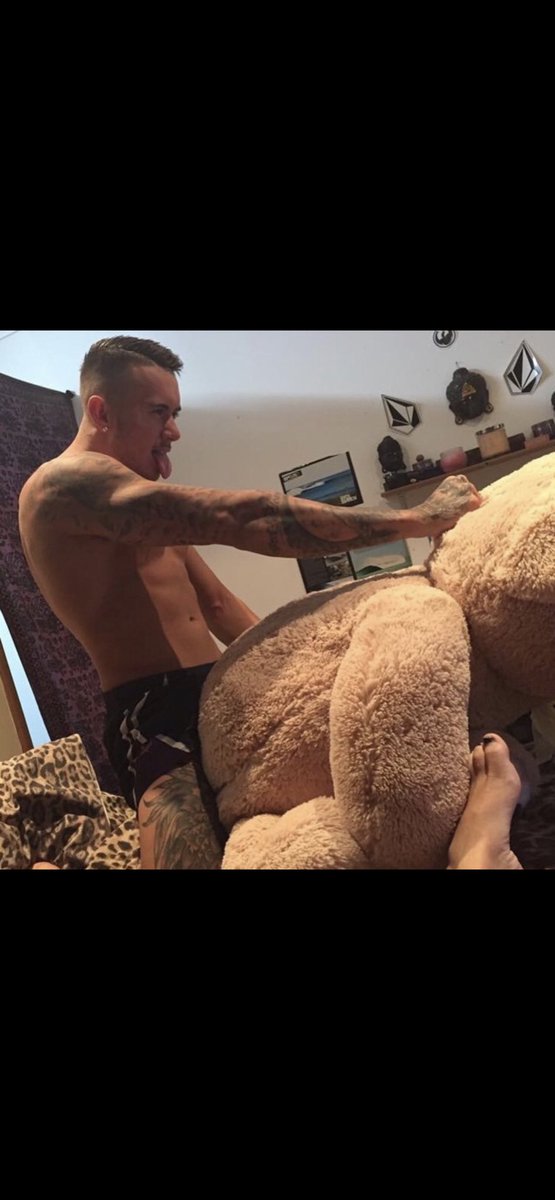 _aussieimpact's tweet photo. Showing the boys how I fuck my slaves #tradie #gaytradie #aussietradie #alpha #alphatradie #alphaaussie #musky #pig #gaypig #sniff #rim #rimming #dirtypig #gayaus #gaymelbourne #gaysydney https://t.co/pYCOKUzqPe