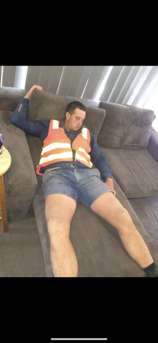 _aussieimpact's tweet photo. POV: you’re getting work done on your house and you come home to this. 

Must’ve had a hard day so you better suck him off! 🐽 #tradie #gaytradie #aussietradie #alpha #alphatradie #alphaaussie #musky #pig #gaypig #sniff #rim #rimming #dirtypig #gayaus #gaymelbourne #gaysydney https://t.co/UjpnJ6wPh7