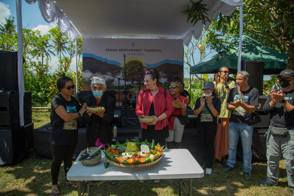 idepfoundation's tweet photo. On this anniversary, we invite our founders to join us in celebrating this long journey, a journey full of dynamics.
Congratulations to us!
#CommunityMarket #CommunityResilienceWeek #CommunityResilience #Permaculture #DisasterRiskReduction https://t.co/DqL2BEelYn