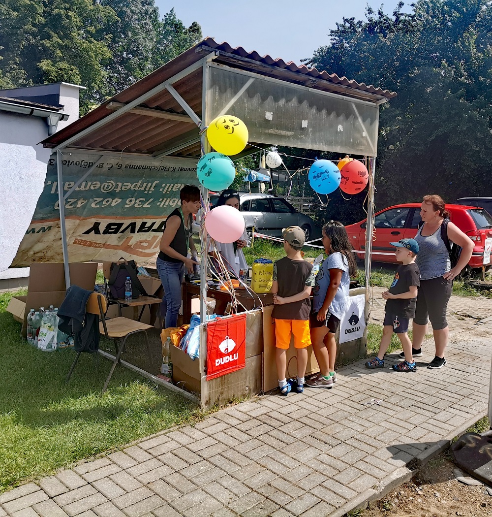 🤗Z dobrovolnického dětského dne na Koháči v Českých Budějovicích kam jsme dodali 300 létajících ptáčků. Stovky dětí si užilo skvěle uspořádanou akci a my se těšíme na příští rok :) #Dudlu | #Dudlucz