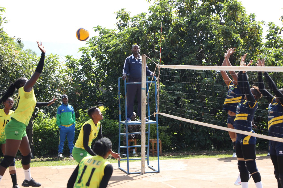 RRA_VC's tweet photo. #GMT2022 5th June 2022 in Huye at Petit Seminaire Karubanda
RRA VC 3-2 UVC
16-25, 25-15, 16-25, 25-15, 15-11 https://t.co/VdGshQ25Oz