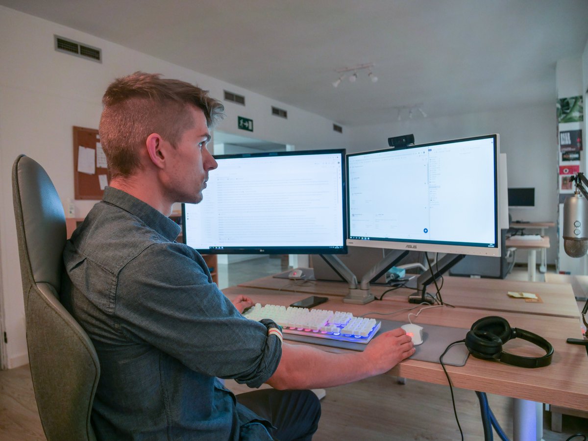 nebulargroup's tweet photo. Somos una empresa que ofrece soluciones integrales de comunicación, digitalización y fabricación con el objetivo de adecuar empresas a la transformación digital y la industria 4.0. 

Trabajamos con clientes pequeños hasta grandes empresas cotizadas en bolsa. https://t.co/gat2HEttoK