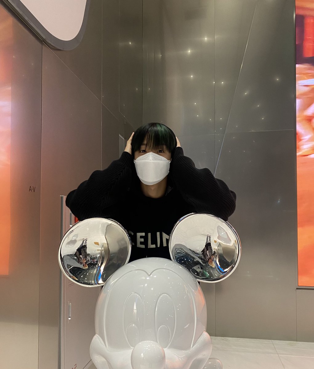 mikeeeyyy06's tweet photo. Jihoon is with me!

#JIHOON #TMSD #TreasureMakerSelcaDay #TREASURE @treasuremembers https://t.co/iSjqOX1ymW