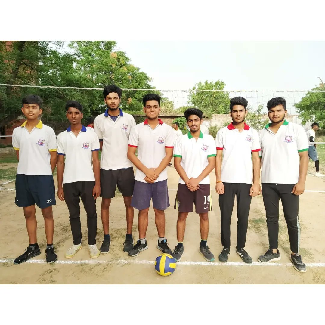 cskmpschool's tweet photo. Let's play volleyball 🏐
Exhibition match was played between old Xll and new Xll.
.
.
.
#busybeescskm
#volleyball
#sports #gamestime https://t.co/JLJHByhGhT