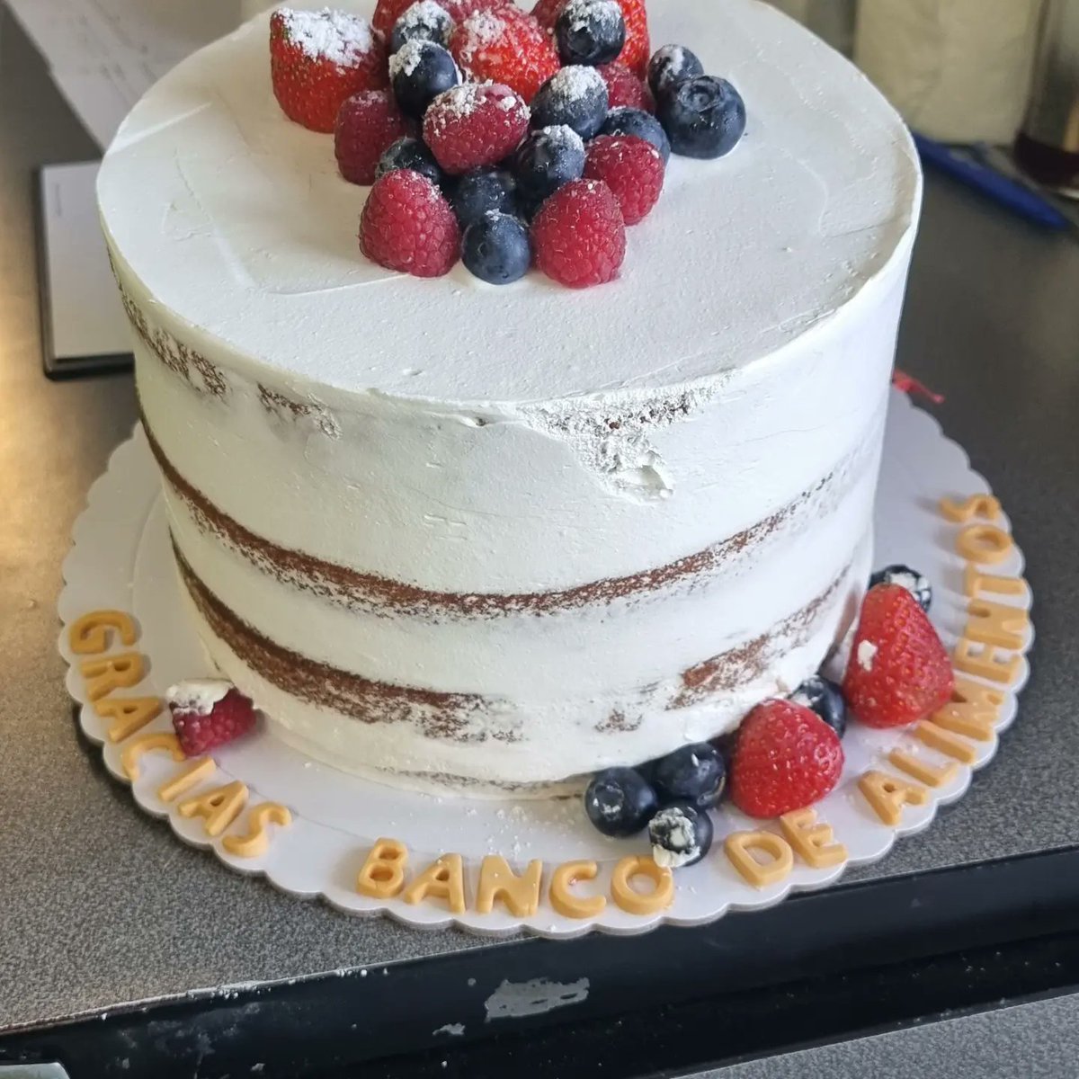 Gracias a LA LUZ QUE ALUMBRA JESUCRISTO por tan rico presente.
Muchas gracias 😋🥂