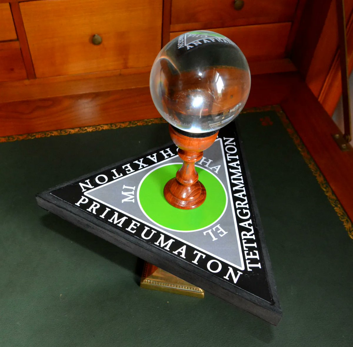 baphomart's tweet image. Goetic Triangle of Art (Solomonic triangle, Triangle of Evocation) with scrying glass, as described in the Goetia or Lesser Key of Solomon. Made by Karswell's Cabinet of Curiosities. baphomart.com/shop/karswells… #lesserkeyofsolomon #goeticmagic #kingsolomon #ritualmagic #scrying