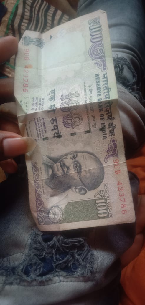 simonp8921's tweet photo. 100 rupaye ka note 786 no.he hame sale karna https://t.co/LQBCmTAMW1 no.9529020182 https://t.co/1P8xFlDCDB