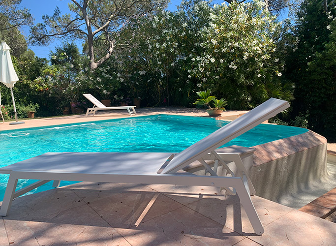 AlteregoD_nl's tweet image. Is uw zwembad klaar voor gebruik? 🍹 Staat uw fruitsapje klaar? 👙 Hebt u een lichte outfit aangetrokken? Is uw parasol geïnstalleerd? Dan bent u helemaal klaar om te genieten! Bent u zeker dat u niets vergeten bent? ➡️ ow.ly/G6NC50I9gLX