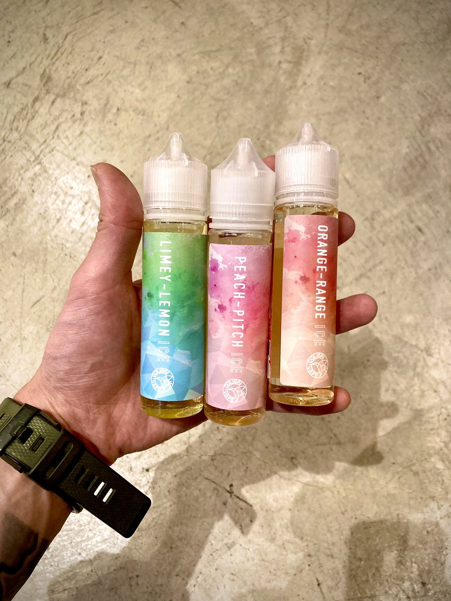 あいにくの天気でじめじめしてますね😣

今日みたいな日はアイスミントにスッキリとしたフルーティーな甘さのリキッドはいかがでしょうか？
作業中のリフレッシュにオススメです✌️😋

#colibri