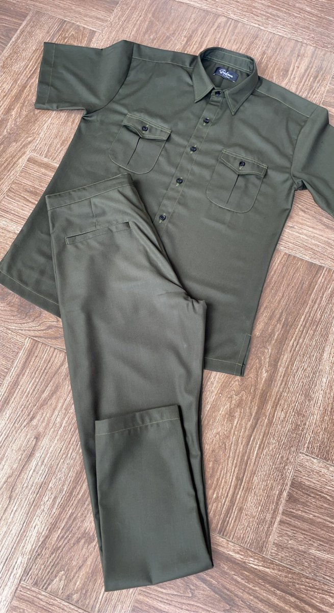 Substanceaccra's tweet photo. Anything is better than a 1train!
Shirt &amp; pants by @Substanceaccra 
#accra #clothing #streetwear #formal https://t.co/4d1YWURTzz