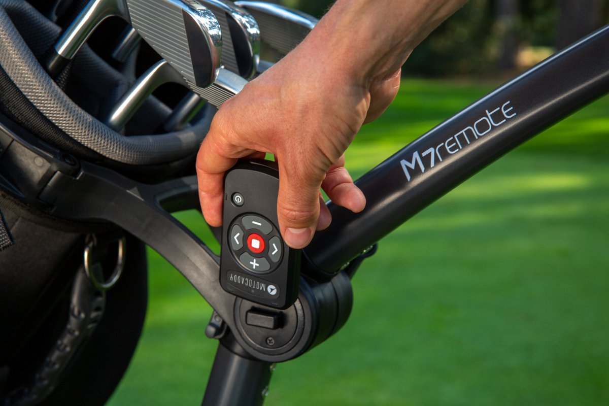 SnaintonGolf's tweet image. 🚨 𝗪𝗜𝗡! Bag yourself a Motocaddy M7 Remote Trolley and Pro Series Cart Bag.

To enter all you have to do is 👇

1. Follow our page
2. Like/RT this post
3. Tag a friend (2 tags = 2 entries)

❗️Enter on Instagram for 10 BONUS entries (bit.ly/3Miyn0d) ❗️