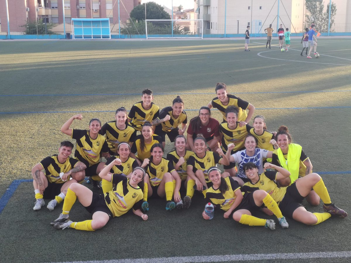 Hoy vivo un lunes con resaca emocional ⚽️🔵⚪️ mi puto equipo es capaz, es cuestión de actitud 🤓 <a href="/Monachil2013/">Monachil 2013 CFF</a>