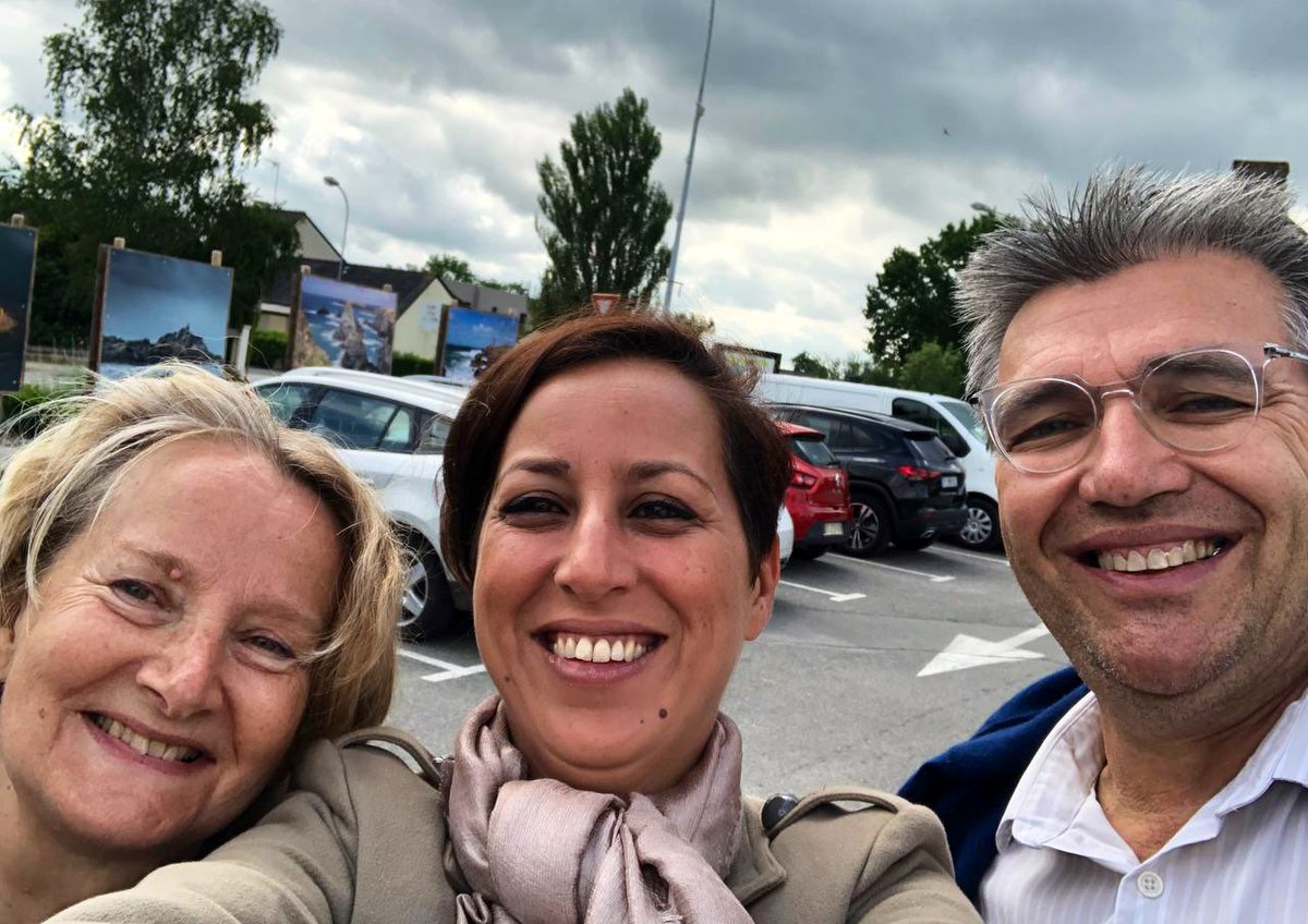 Retour sur ce dernier week-end de rencontres avec les habitants !

#Samedi :
➡️ Au Marché du Blosne
➡️ Au Marché de Vern-sur-Seiche
➡️ Porte-à-porte à Rennes-Sud

#Dimanche
➡️ Au Marché de Noyal-Chatillon-sur-Seiche
➡️ Au Marché de Pont-Péan

#legislatives2022 #Rennes #Bretagne