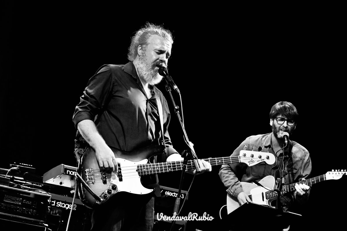 vendavalrubio's tweet photo. Live music is life https://t.co/9N1wAmDTLz
