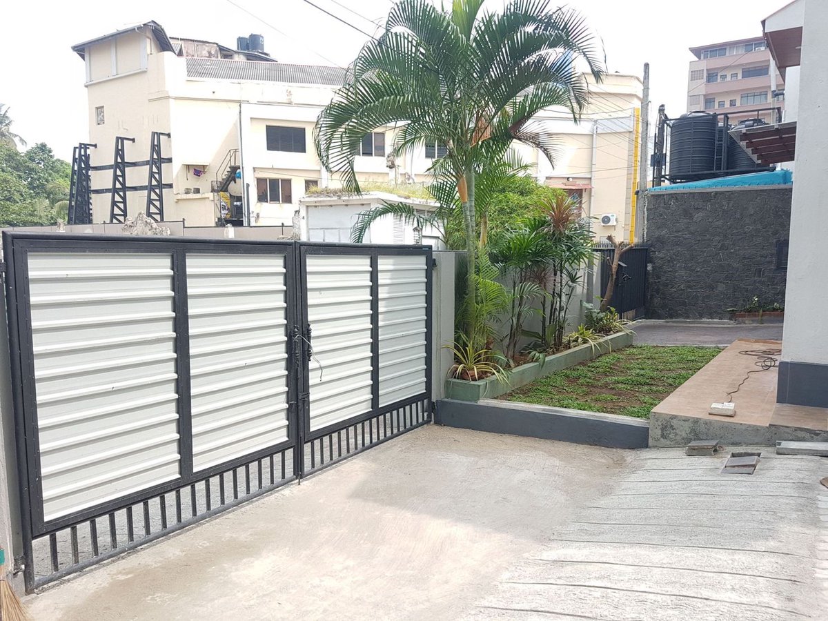Cornerstone_lk's tweet photo. This newly refurbished commercial space in Colombo 6.
- Charlemont Road (Near @Savoy)
- 3,000 Sq Ft
- 6 rooms & 5 washrooms
- 05+ parking
Suitable for any kind of commercial activities.
#Colombo06 #Srilanka #lka #Commercial #Cornerstone #Rentalproperties https://t.co/mZGYKrAGAN