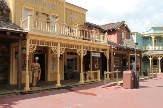 teamdreamhunter's tweet photo. #TodayInDisneyHistory in 1985, Disney World's Bearly Country shop opens in Frontierland. The shop closed February 25, 1991 and became Prairie Outpost & Supply. #DisneyShops #DisneyWorld https://t.co/Hv74iuaIlw
