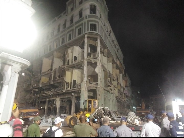 Se cumple un mes del terrible accidente en el hotel Saratoga. EPD las víctimas y la solidaridad con sus familiares. <a href="/CanalCaribeCuba/">Canal Caribe</a> <a href="/AFCanalCaribe/">Adrián Fonseca Quesada</a>
