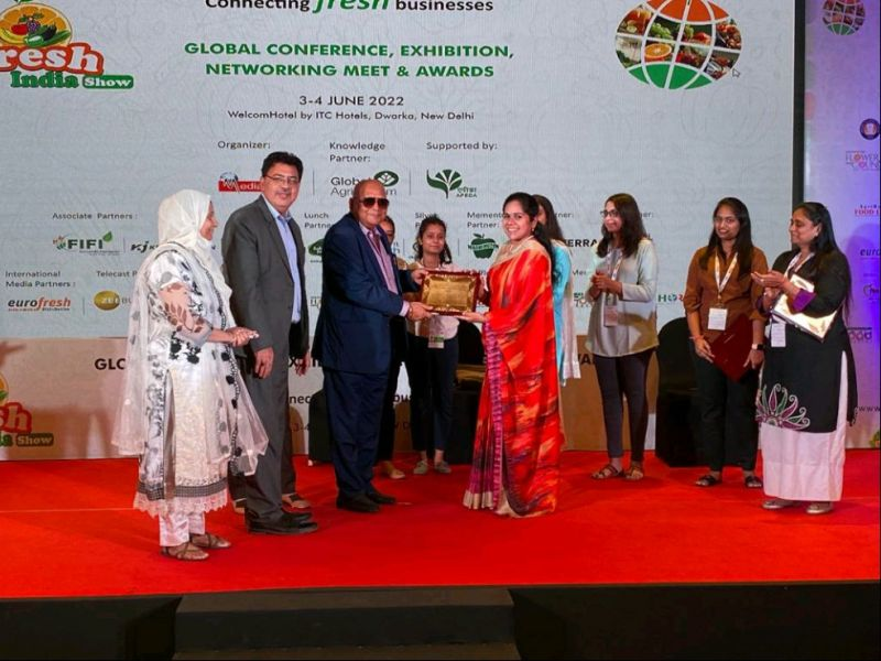 UKIBC's tweet photo. Well deserved recognition for UKIBC Food and Drink lead Shubhi Mishra at #FreshIndiaShow2022 over the weekend where Shubhi also moderated the session on women in fresh sector with industry influencers.

We are lucky to have you @smshubh! https://t.co/rwENRMlBaF