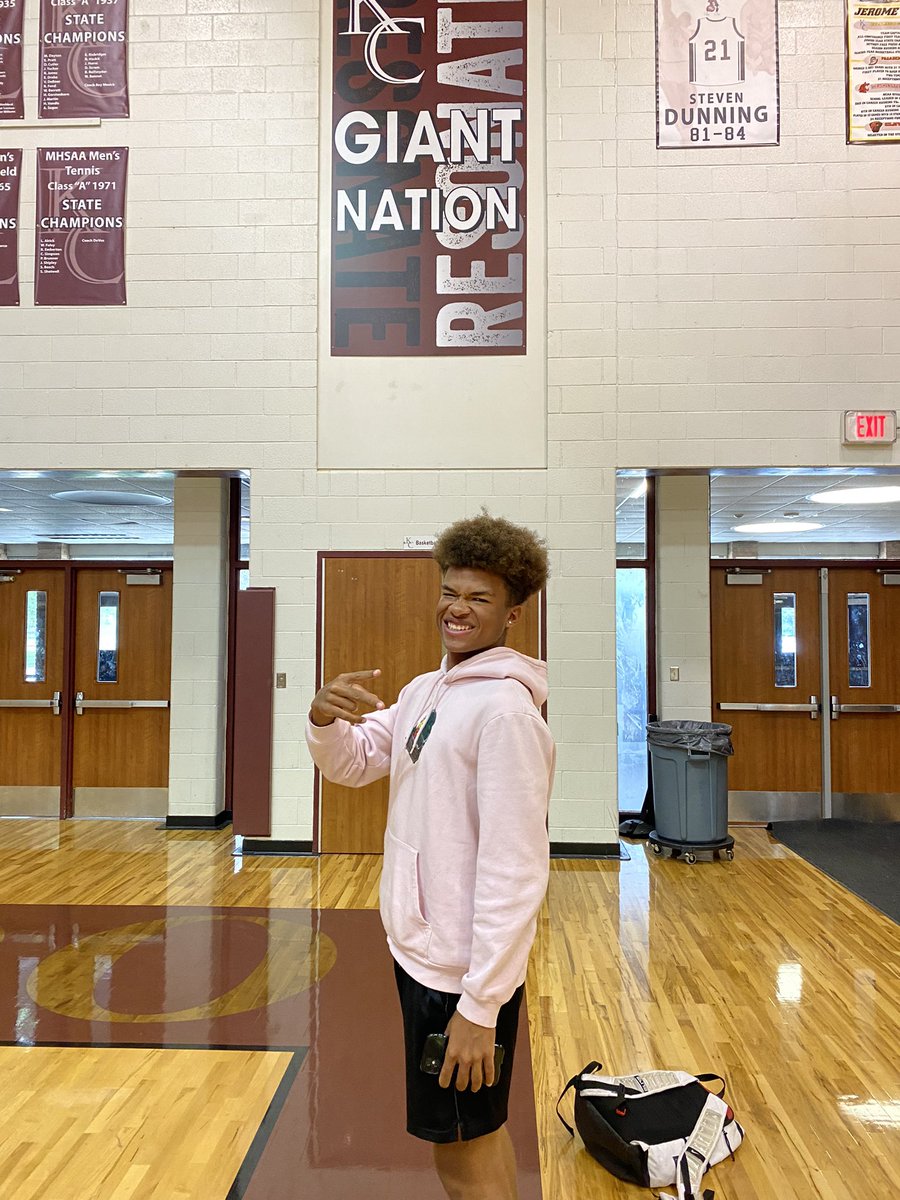 MaroonGiantPE's tweet photo. Congratulations to our 3rd Hr Rec Sports all star Kayenn Mabin on winning the Division 1 110m Hurdles State Championship with a school record time of 14.27! @KCentral_Sports @KPSschools https://t.co/rTBgJPSD5X