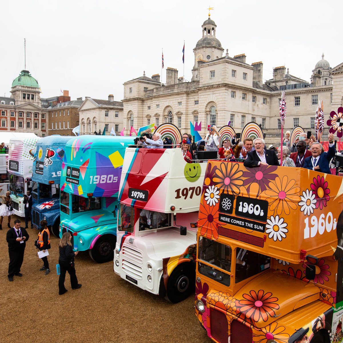 Jubilee_Pageant's tweet image. An unforgettable day filled with joy and a true celebration of everything great about the United Kingdom and the Commonwealth. 

Here are some of our highlights from this once-in-a-lifetime event to say thank you to The Queen and her 70 years of inspirational service 👑