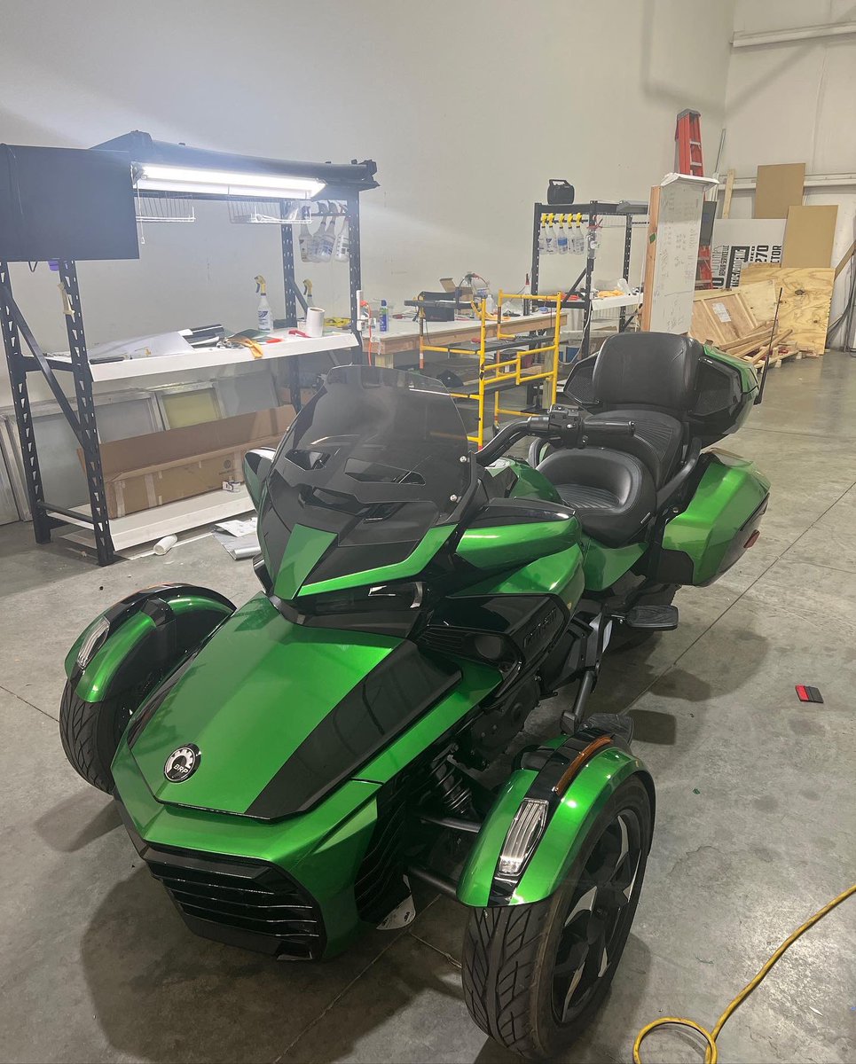 TierOneWraps's tweet photo. A Custom Printed Color that is sure to catch the eye on this beautiful Can-Am Spyder! Had fun bringing a color that is no longer in production to life! Used 1080 Satin Aluminum White and some custom color codes to create a one of a kind “Candy Apple Green”! https://t.co/kbbsFHXgCO