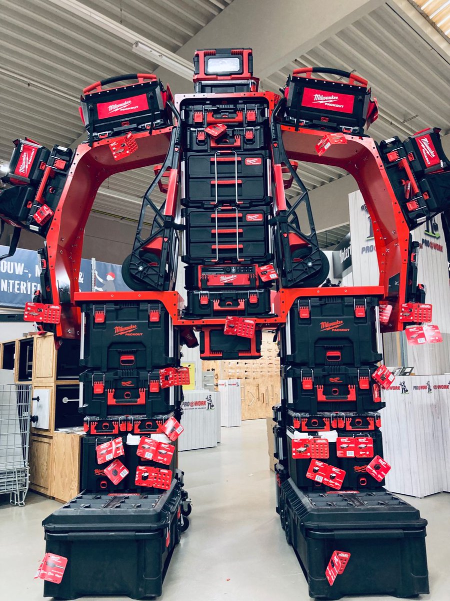 OhioPowerTool's tweet photo. Impressive display from @milwaukeetool Field Rep Jelle Vanmarcke from Milwaukee Tool Benelux! Should we make an OPT version for our showroom? 🤔👀
#repost #milwaukeetool #milwaukeetools #packoutsystem #packoutislife #milwaukeepackout #packout https://t.co/q1OPDNcHIB