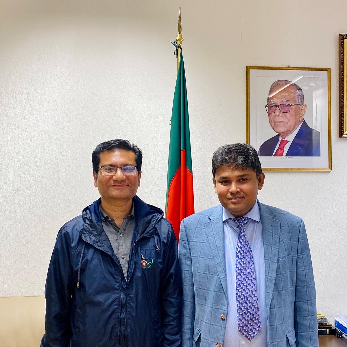 BCGMilan's tweet photo. Consul General MJH Jabed today had a very fruitful meeting with Policy Advisor of a2i Mr. Anir Chowdhury on enhancing skills of Bangladeshi expatriates in Italy.

#bangladesh #italy #milan #policy https://t.co/BnDTPMUW52