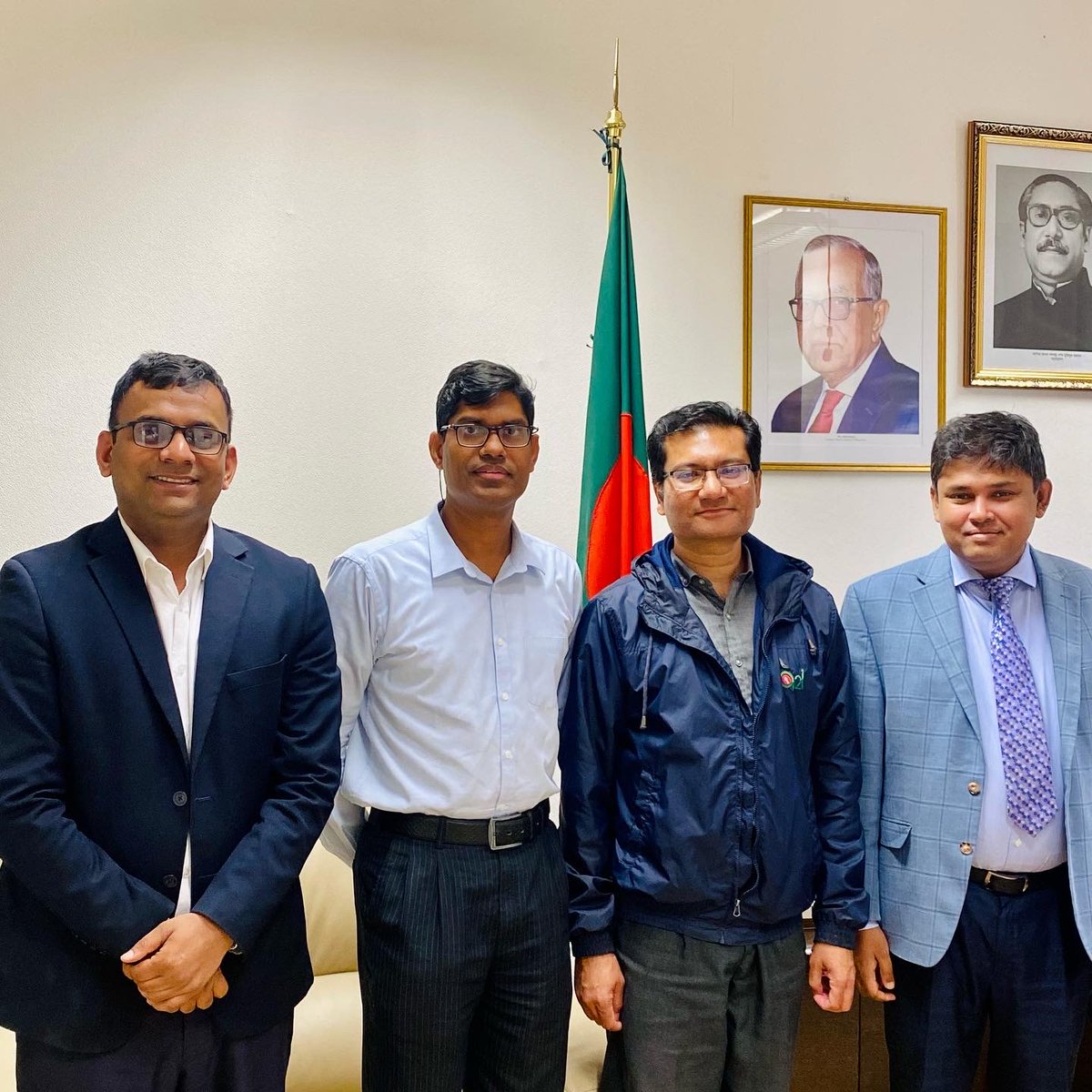 BCGMilan's tweet photo. Consul General MJH Jabed today had a very fruitful meeting with Policy Advisor of a2i Mr. Anir Chowdhury on enhancing skills of Bangladeshi expatriates in Italy.

#bangladesh #italy #milan #policy https://t.co/BnDTPMUW52