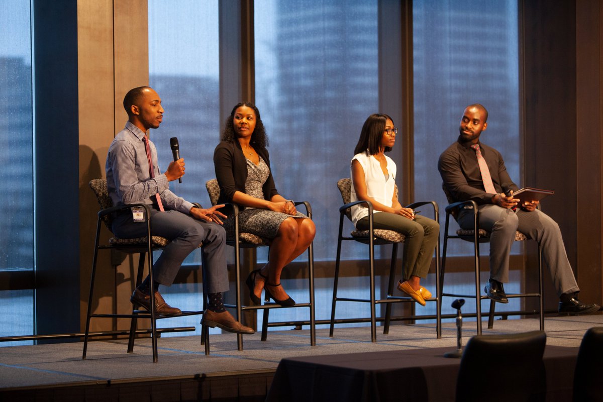 jaredfreemon's tweet image. Today I hit 5 YEARS at @KansasCityFed!! After intern opportunities I joined in a full-time capacity and haven't looked back. Three different business areas, countless leadership roles, and the best people connections! Cheers to 5!