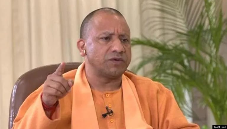 ParitoshMedia's tweet photo. लखनऊ

➡सीएम योगी आदित्यनाथ ने जनता से की अपील

➡छोटे बर्तनों में पक्षियों में पानी-दाना रखें- सीएम

➡तालाबों,पोखरों में पानी की व्यवस्था रखें- सीए���

➡गर्मी में पशु-पक्षी उनका उपयोग कर सकें-सीएम। https://t.co/207FFA6jsV