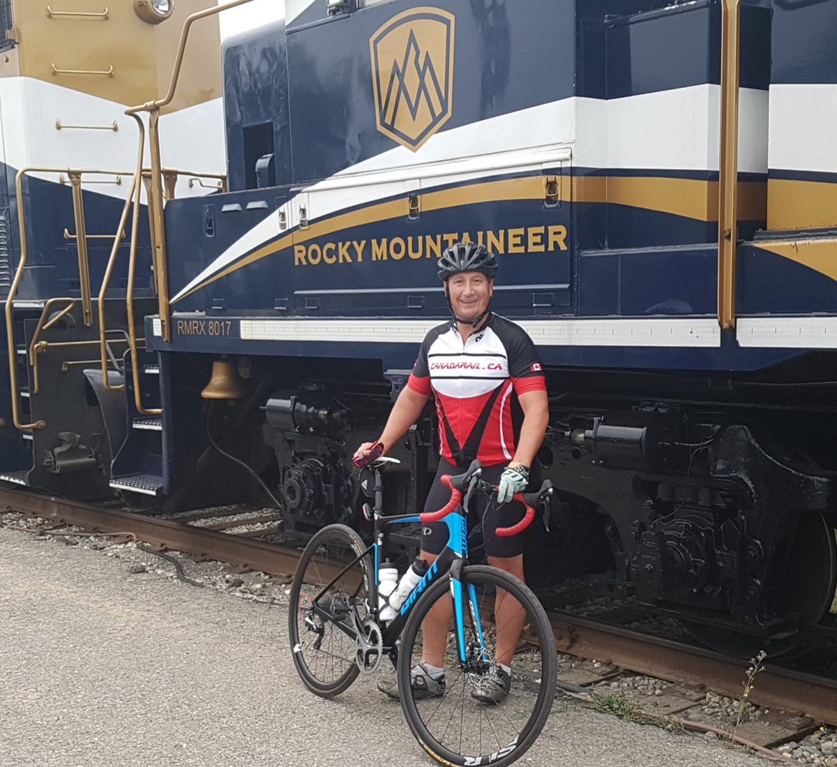 martflan's tweet photo. This year's edition of me racing the Rocky Mountaineer train was won by @rmountaineer. Congrats, I'll see you next year for the 8th race. Train=4, Martin=3. #chasingrocky https://t.co/WFgf52sDwA