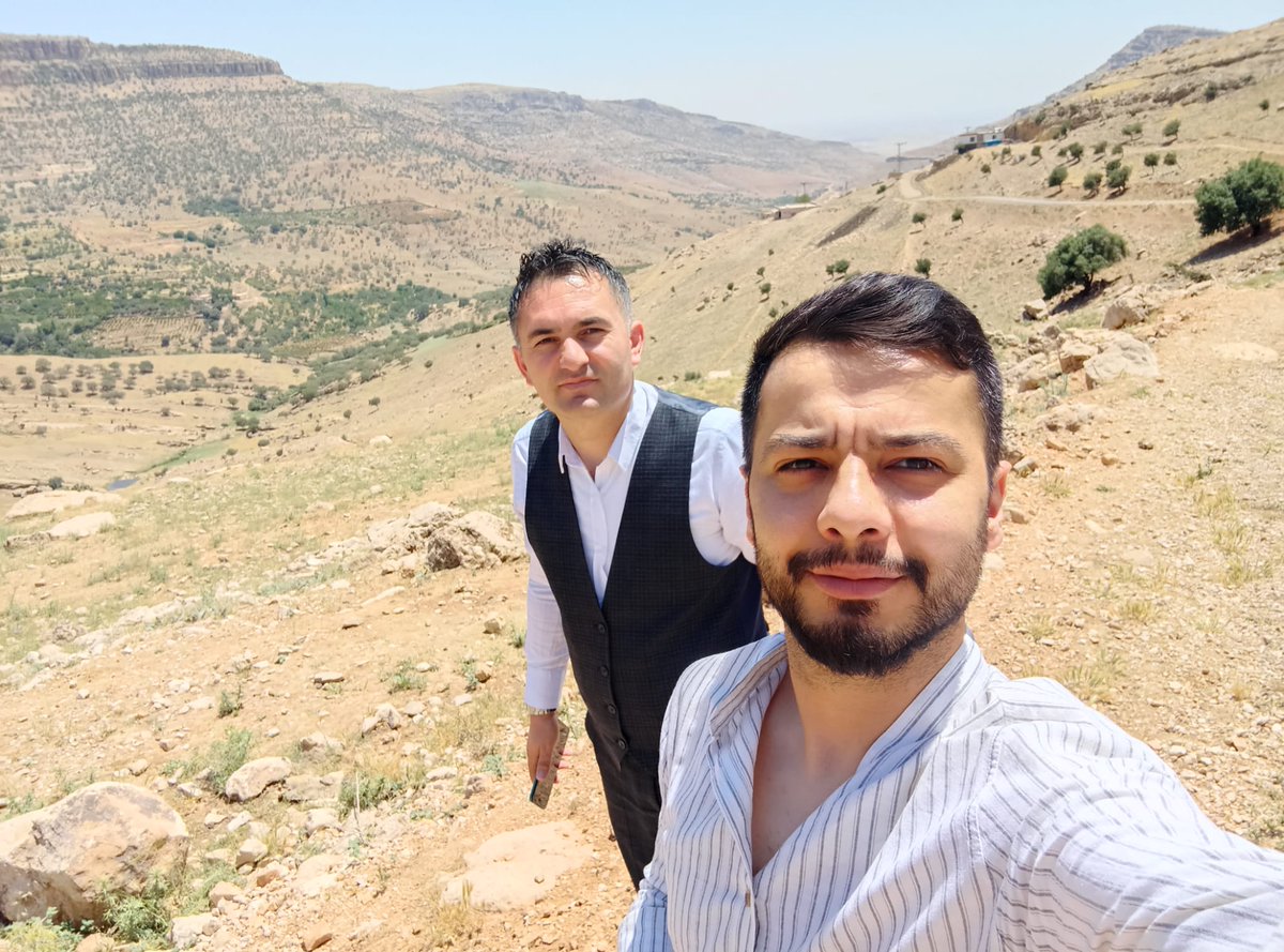 MesutUregen's tweet photo. Her köyde polis/jandarma yok,
Her köyde hemşire/doktor yok,
Ama her köyde Öğretmen var..
Ve Öğretmenin olduğu her yerde Türk Eğitim-Sen var.!
Eğitim çalışanlarının yanında olmaya,
Güven ve Umut kapısı olmaya,
Devam Edeceğiz...
#EnflasyonEnflasyon
#DolarTL https://t.co/DRSvATOsJS