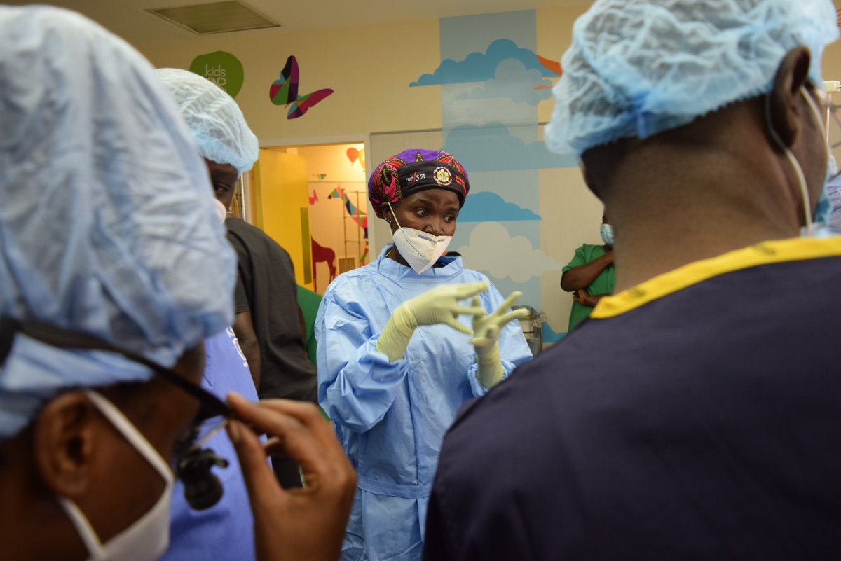 “Kids used to go on lists till they were old enough for adult tools, but many died from complications during the wait.” 

KidsOR installed 3 ORs at Dr. Kisa's hospital in Mulago in 2019 🇺🇬 

“It made an enormous difference. We have access at all times &amp; perform more operations"🙌