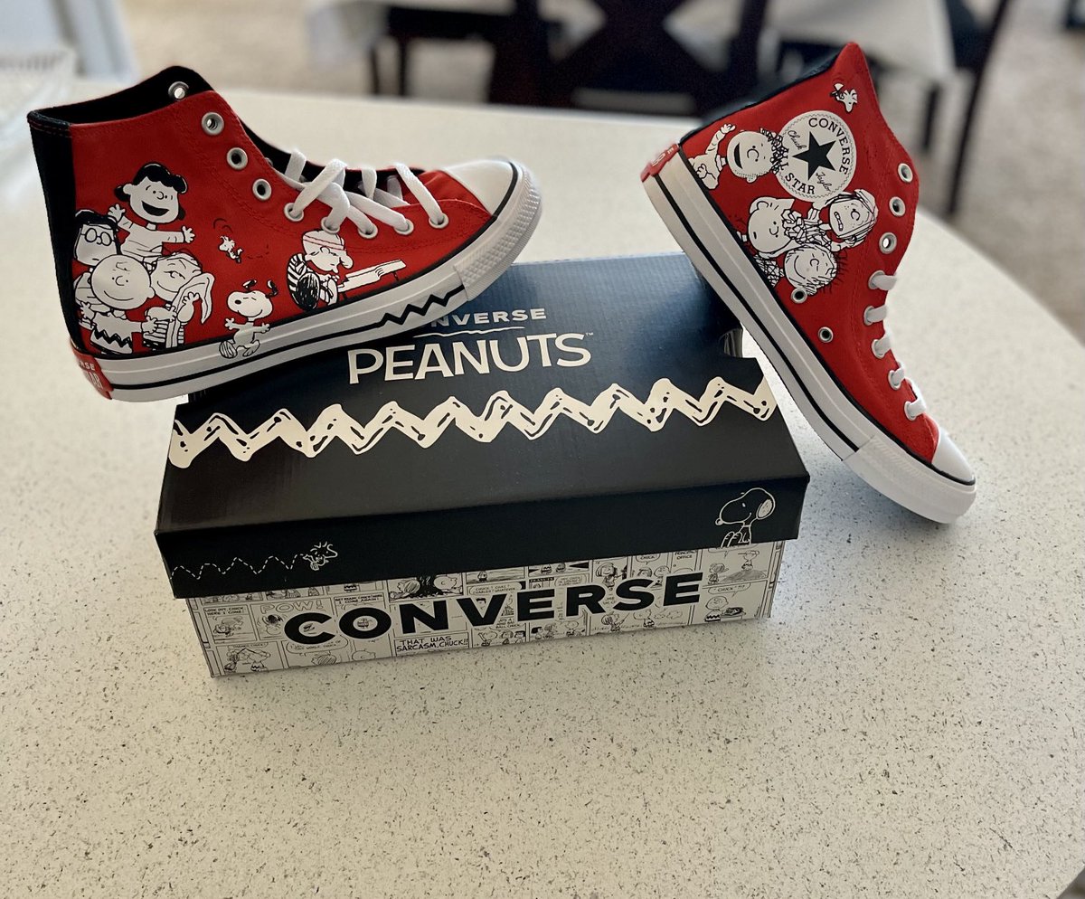 SQL_bliss's tweet image. ⁦@Converse⁩ ⁦@Snoopy⁩   Love my  peanuts sneakers !