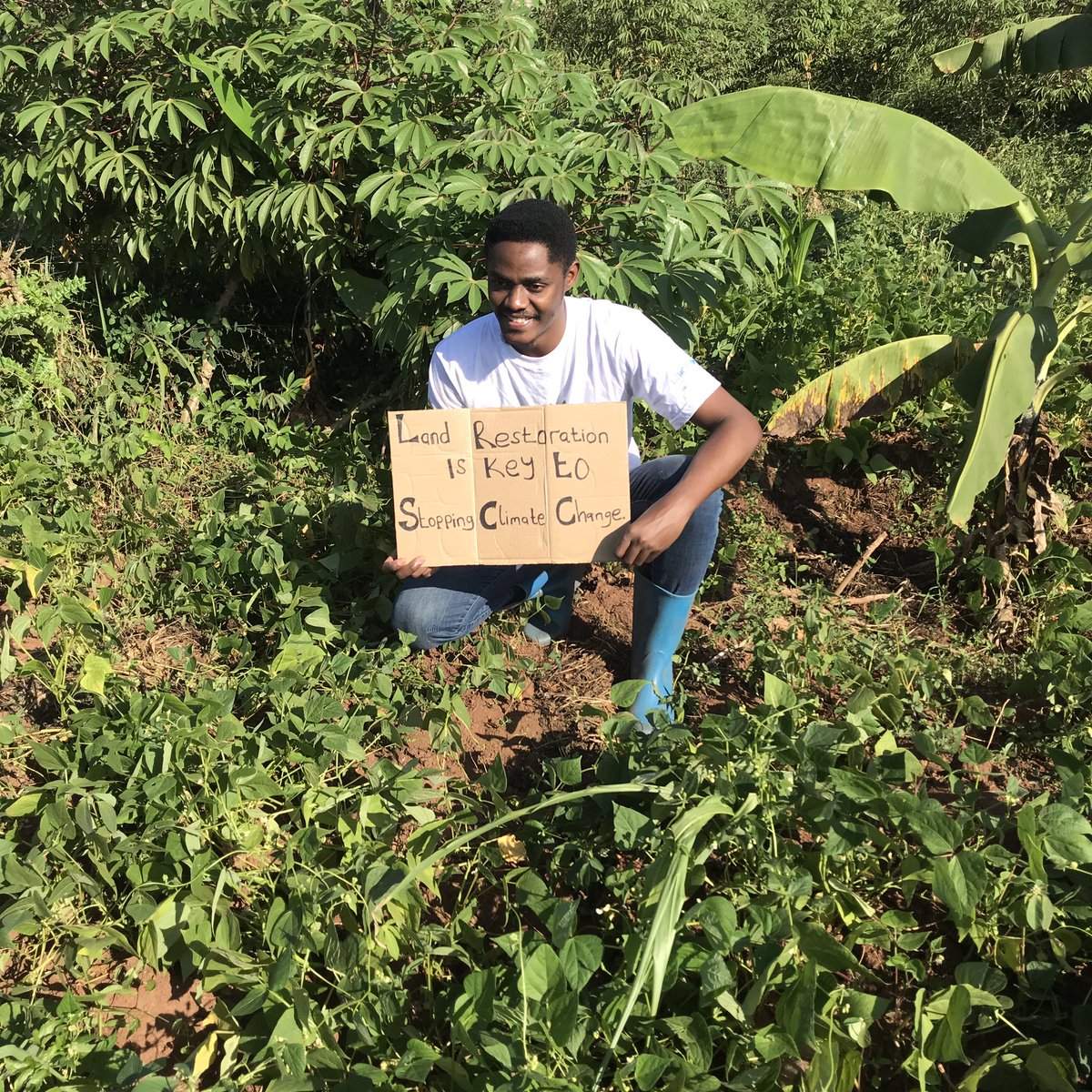 mulindwa_guy's tweet photo. Please let the world know about this. https://t.co/z96551anei