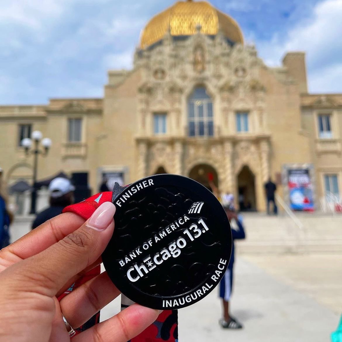 Chicago13_1's tweet photo. Inaugural race. Finisher. Let those words sink in as you’re recovering today, and be proud of your accomplishments. This is a #MedalMonday unlike any other. 📸: @thehpinvestments, @bykwest, @__tiendo, @lucynegrete on Instagram🏅#ChiThirteenOne https://t.co/4eu8bOTGRx