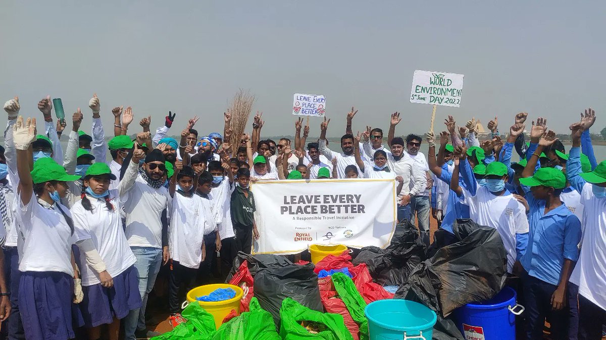 BodiesNature's tweet photo. #WorldEnvironmentDay2022
#wed2022
#onlyoneearth 
#cleanupcampaign 
#sendhlake 
Cleanup Campaign at Sendh Lake with support of Earth Day network and Royal Enfield's Eicher Group Foundation. 

1080 KG of waste was collected in 3 hours @EarthDay @EarthDay_India @royalenfield https://t.co/UVVKDPDjrJ