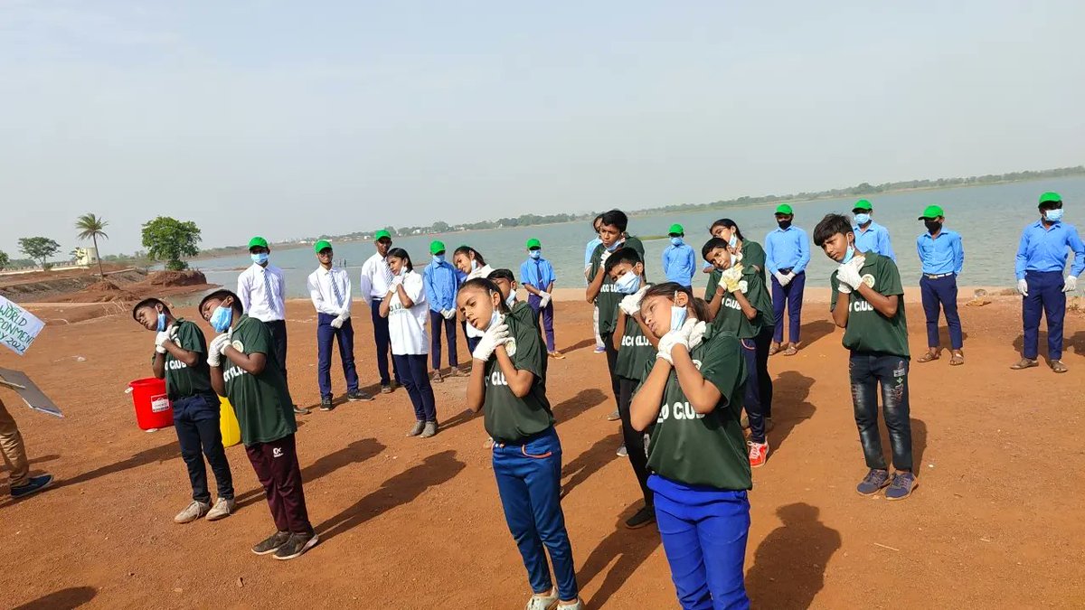 BodiesNature's tweet photo. #WorldEnvironmentDay2022
#wed2022
#onlyoneearth 
#cleanupcampaign 
#sendhlake 
Cleanup Campaign at Sendh Lake with support of Earth Day network and Royal Enfield's Eicher Group Foundation. 

1080 KG of waste was collected in 3 hours @EarthDay @EarthDay_India @royalenfield https://t.co/UVVKDPDjrJ