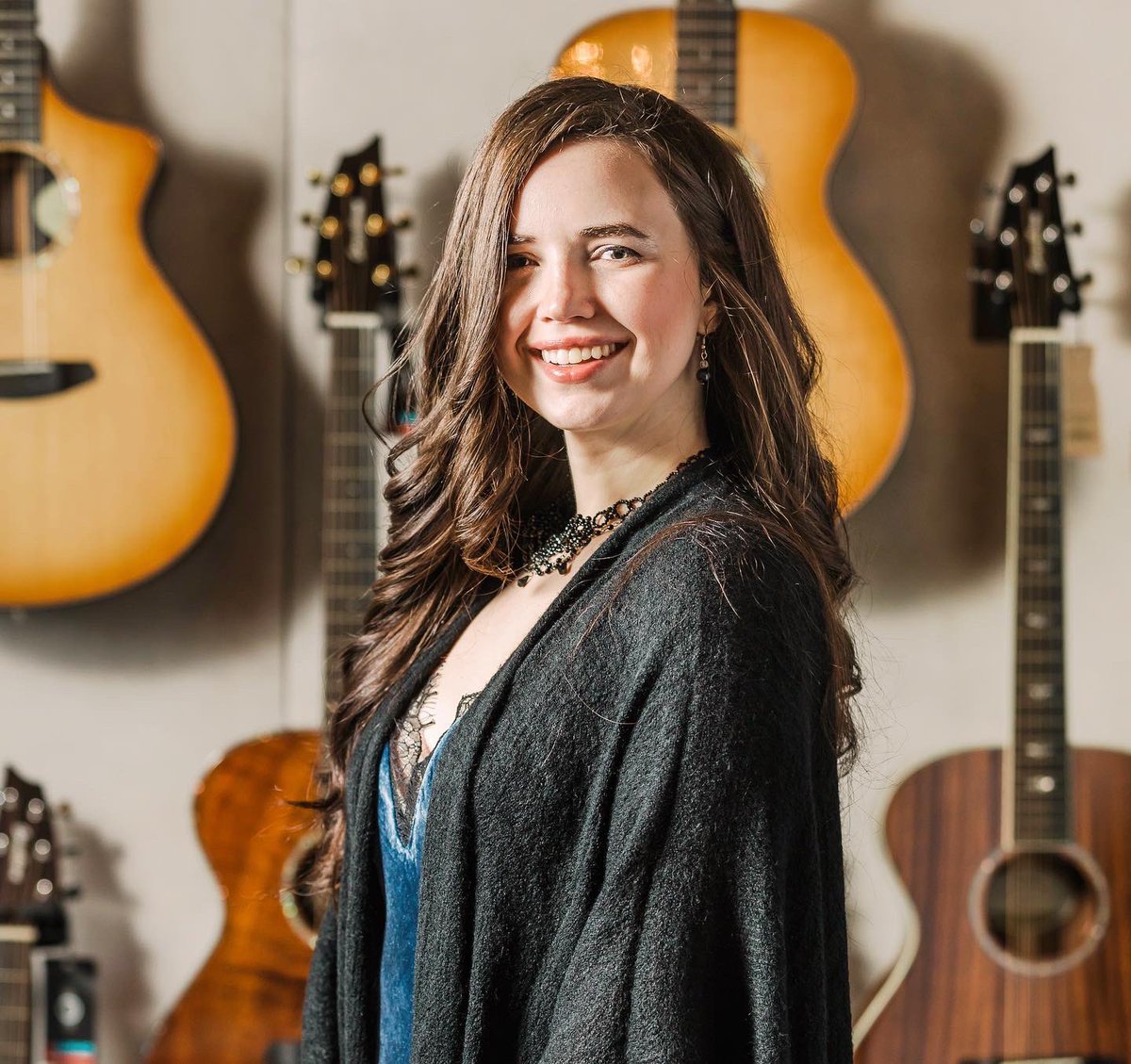 barefootmovemnt's tweet photo. TFW you learn you're on the second round ballot for the @IntlBluegrass awards! Congrats to @barefootnoah for nods in the female vocalist and fiddle playing categories! And congrats to all the other incredible pre-nominees! https://t.co/YGnxgElzB1