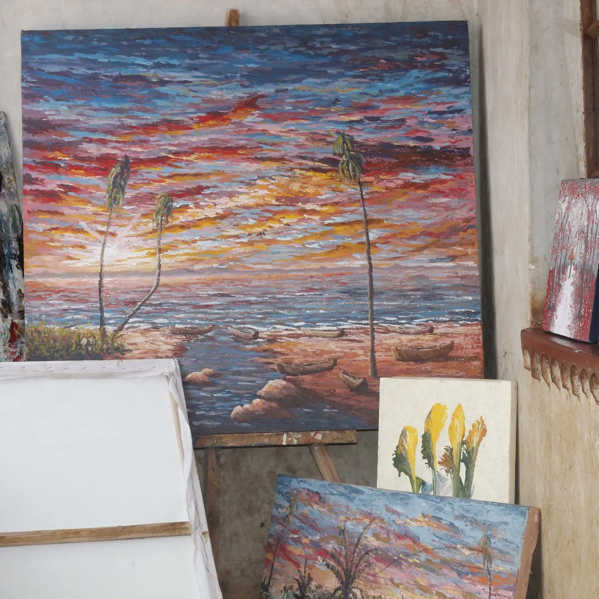 Meet Charles Levison, a celebrated Malawian artist - who's exhibited across the country to national acclaim. 
Charles has painted a series of stunning oils exclusively for Rare Charity. We're thrilled to launch the auction of his works next week. Swipe to take a sneaky peek...