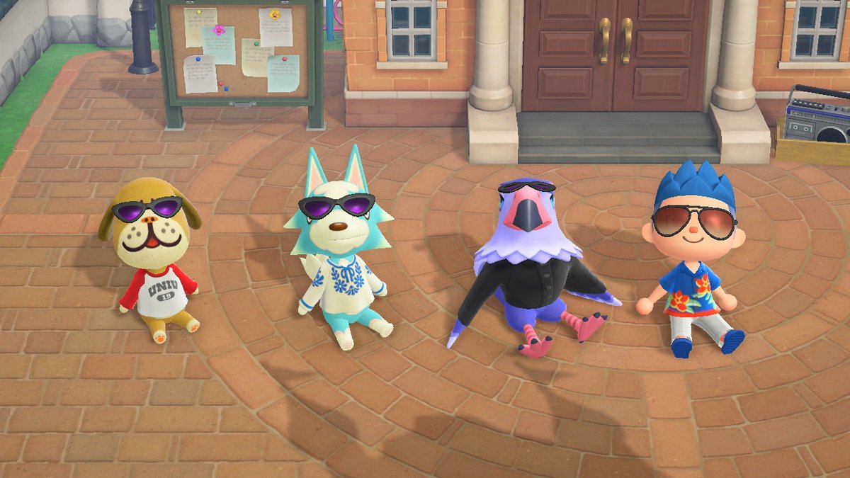 Pugagascar's tweet image. #ACNH

I love when villagers wear my designs :3

Also, Sherb's and Mac's cute houses.