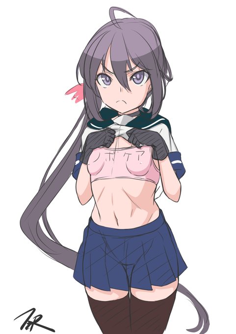 曙と漣のラフ2
表情と姿勢で察して欲しい
そして潮や朧と同じように盛った結果であることも😇 