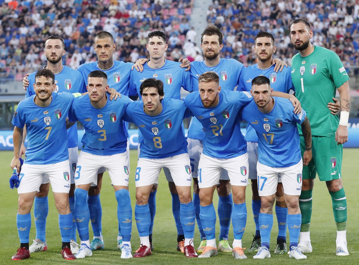 footballitalia's tweet image. Find the best new and vintage italy kits - including the current jersey - on Football Italia’s new Kit Collector tool football-italia.net/kit-collector/