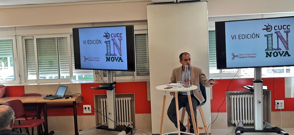 cucc_educacion's tweet photo. ¡Arranca el VI #CUCCinnova! Una jornada de reflexión de los docentes del #CUCC para conocer y mejorar la propuesta educativa, con el foco puesto en lo vivido en estos dos años de #pandemia. Nos acompaña @azeroloduran para ayudarnos a reflexionar sobre esta y otras cuestiones. https://t.co/6Y6Lnh28rb