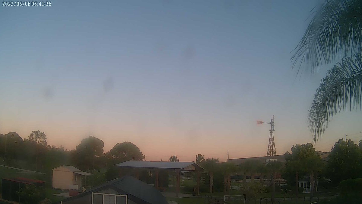 FLGWxSTEM's tweet photo. Florida Learning Garden at sunrise and it's 73 F. https://t.co/NbUBI8N0lM