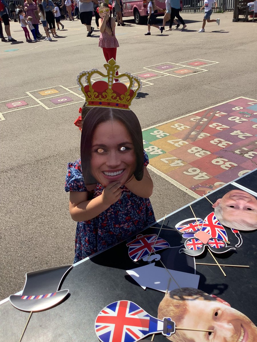 HandleHorizon's tweet photo. A few snippets from our fabulous Jubilee celebration event. Thank you to The Friends of Horizon for all of their organisation and support. @TKATAcademies https://t.co/0CtU5cTeVQ